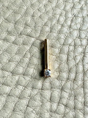 Vintage 18k gold linear diamond pendant
