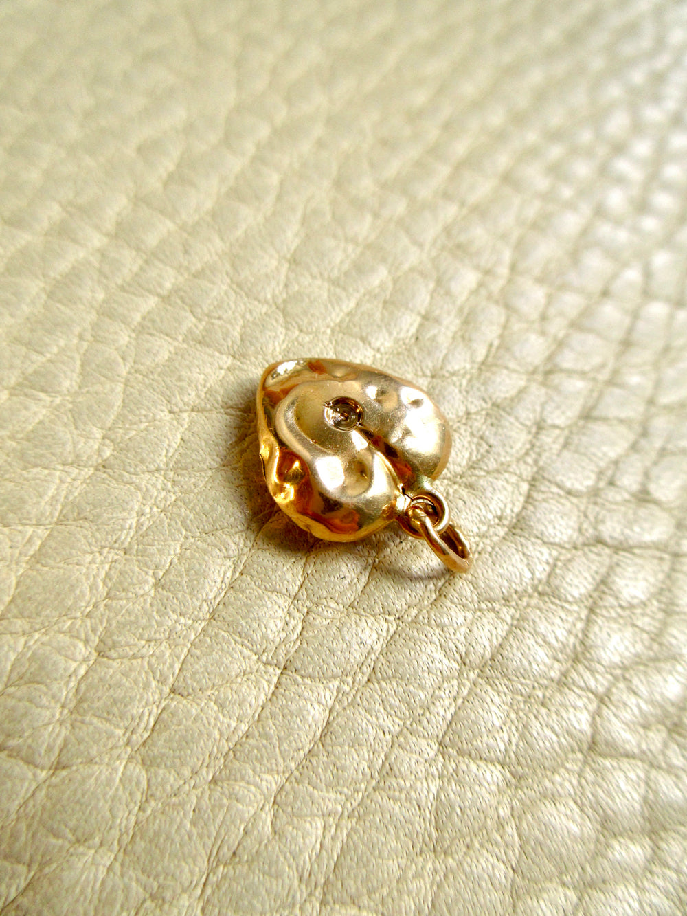 Vintage 18k Gold "Molared" Puffy Heart Charm – 0.75 inch Drop