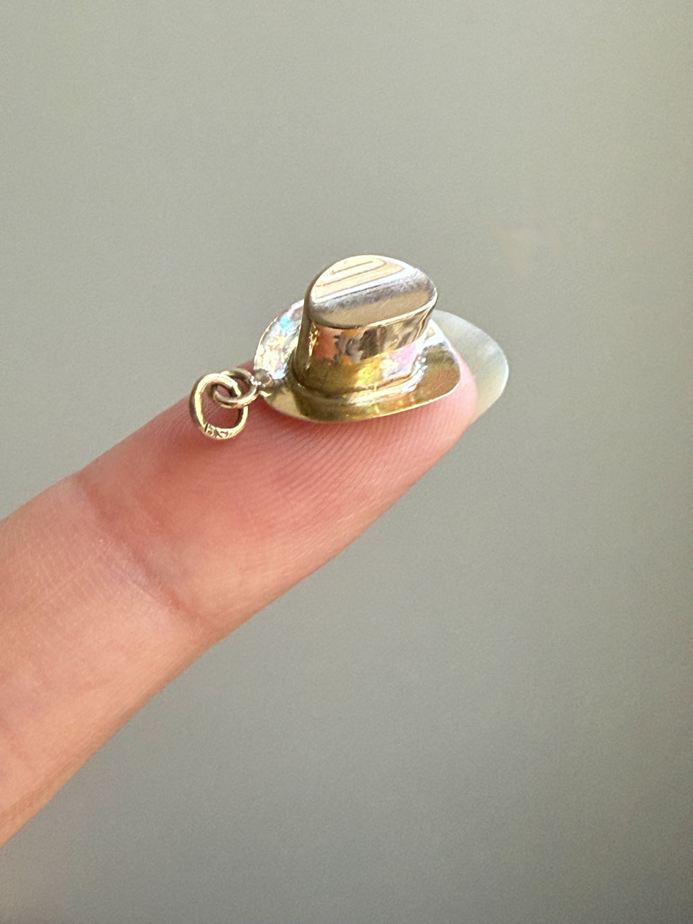 14k Gold Vintage Top Hat charm or pendant