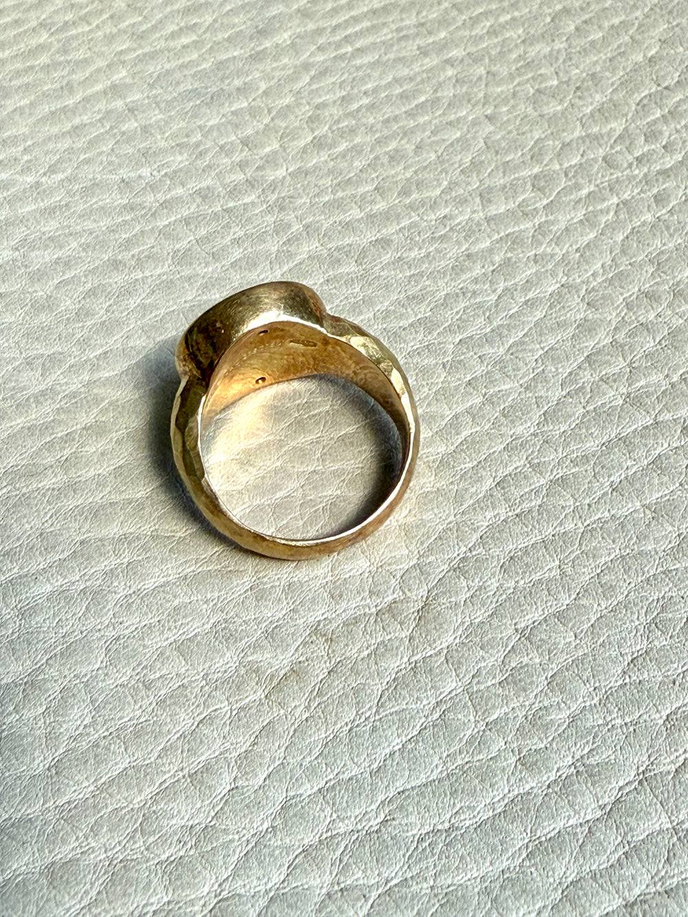 Unique! 18k Gold Vintage Signed Hammer Finish Signet Ring - Size 6.75-7