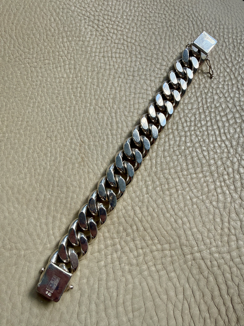 CHONK! 1976 SOLID Weighty 160 gram! Silver Curb Link Bracelet - 6.75 inch interior circumference