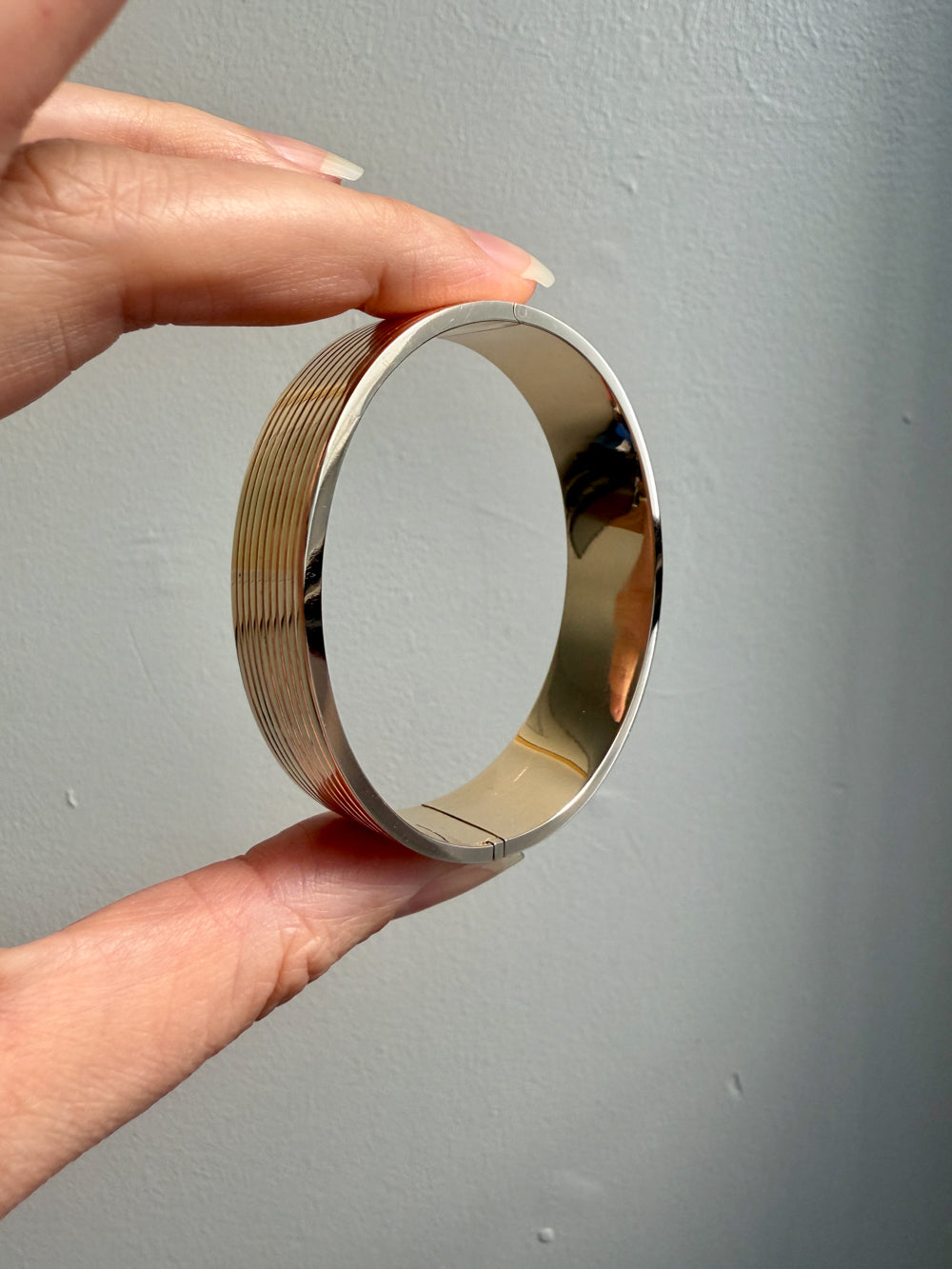 Unique! Architectural Wide 14k Gold Hinged Bangle with Linear Grooves - 6.9 inch oval interior circumference