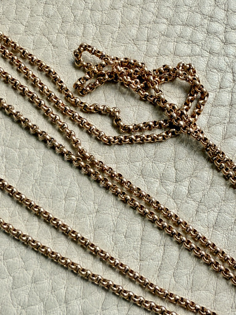 Penelope Penelope vintage gold chains