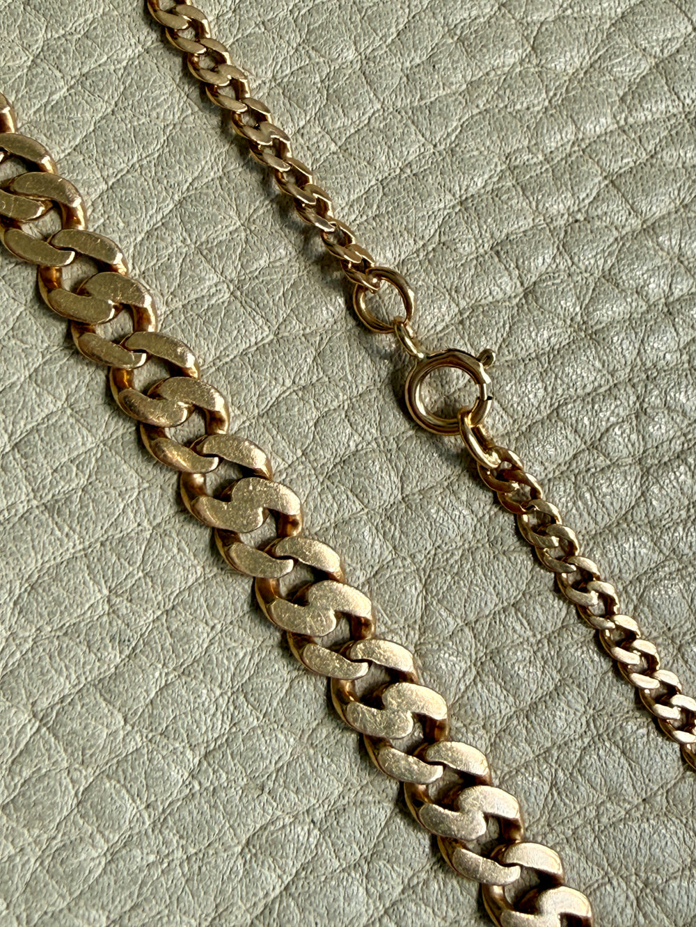 Swedish Vintage 18k Yellow Gold Graduated Pressed Curb Chain Necklace - 20.3 inch length