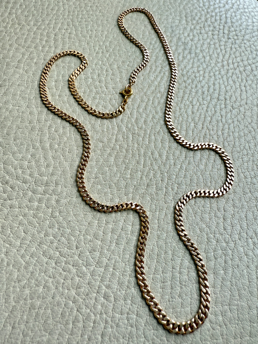 1920s era Pressed Curb Link Chain Necklace in 18k Gold - 20.1 inch length