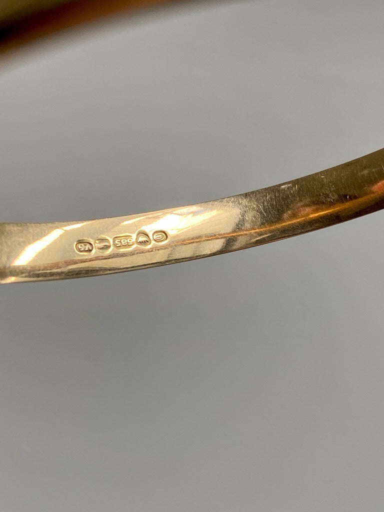 1950 Finnish Hinged Bangle with Botanical Flowers and Leaves Engraved Pattern 14k Yellow Gold - 6.8 inch interior