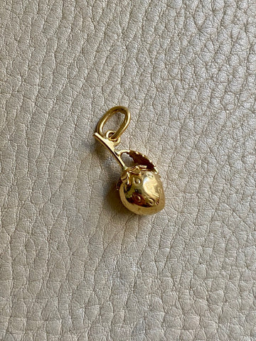 18k Gold Vintage Charm or Pendant - Strawberry