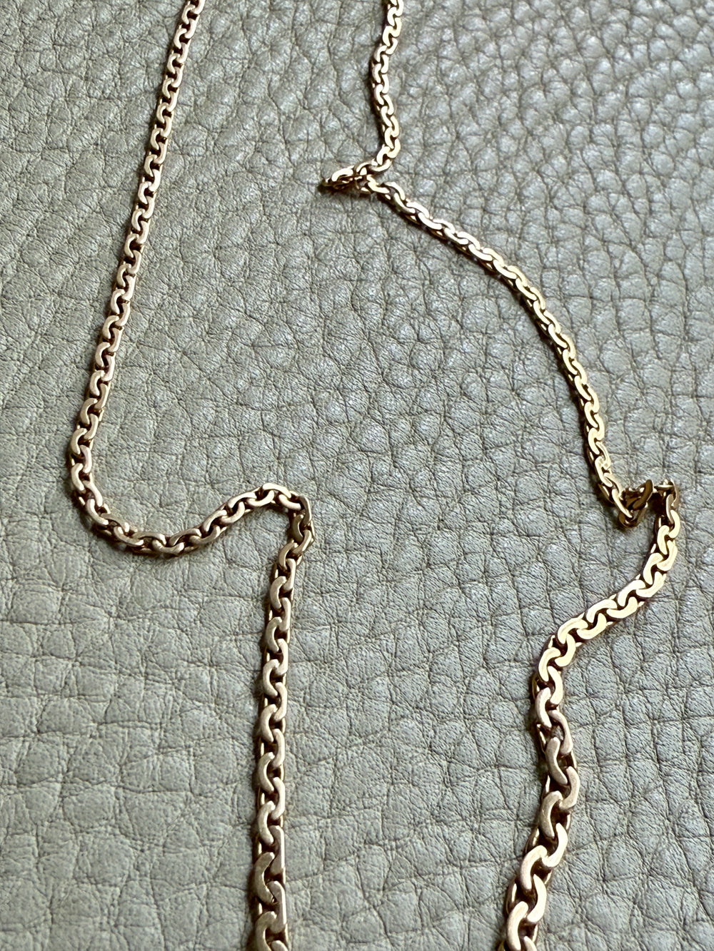 Vintage 18k gold Virola Link Necklace - Graduated width - 17.4 inch length