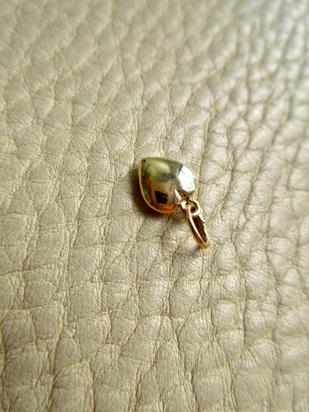 Vintage 14k Gold Tiny Puffy Heart Charm – 0.6 inch