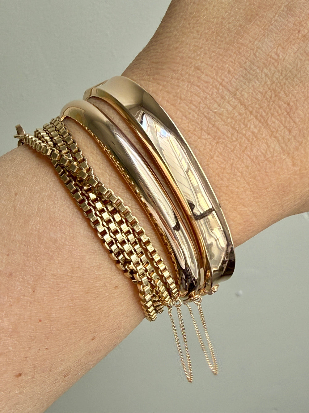 1962 Vintage Finnish 14k Gold Hinged Bangle Bracelet – 7 Inch Interior Circumference