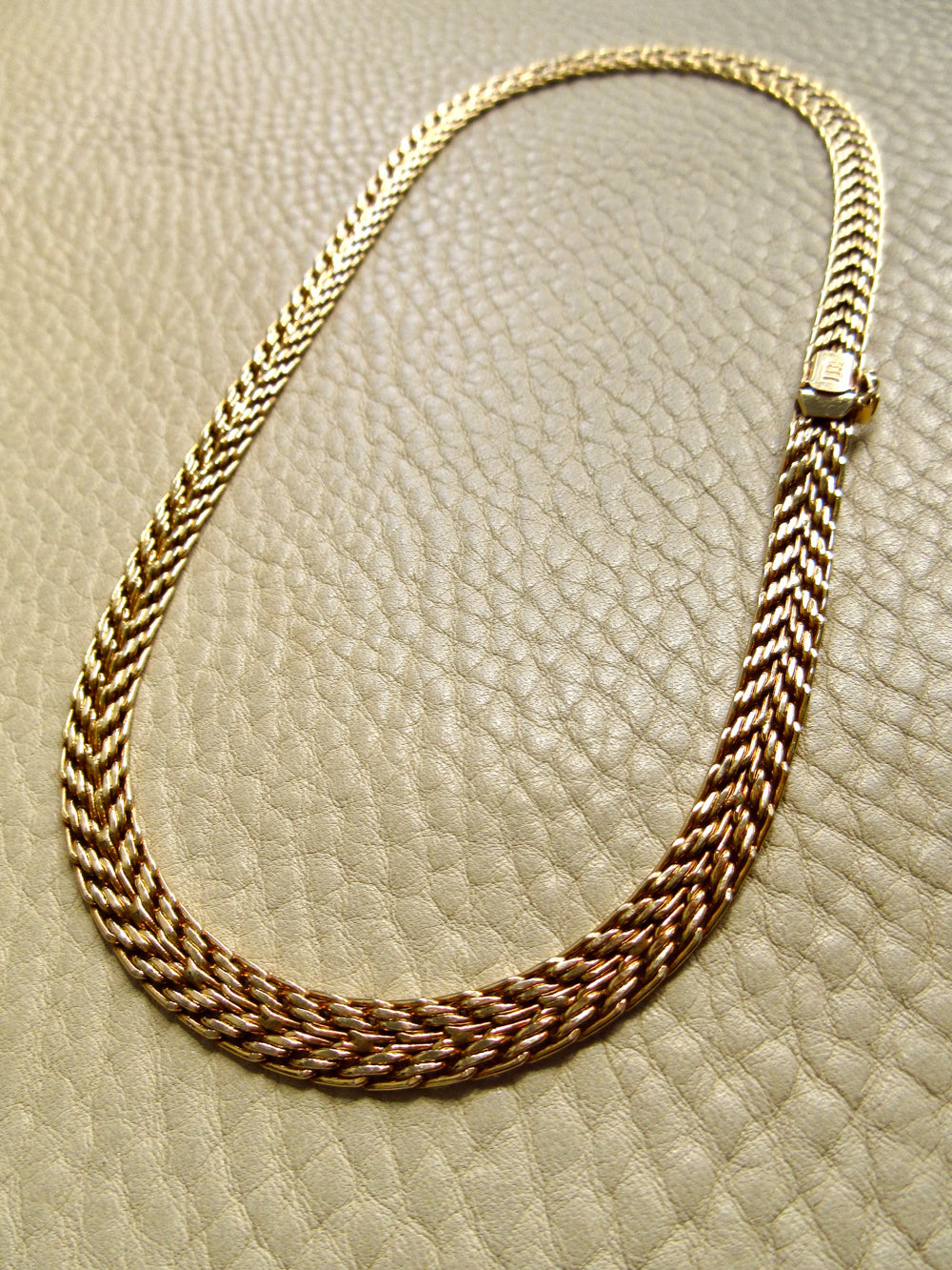 UnoAErre Shimmering Italian Woven Flat Lay Necklace in 14k Gold - 16 inch length