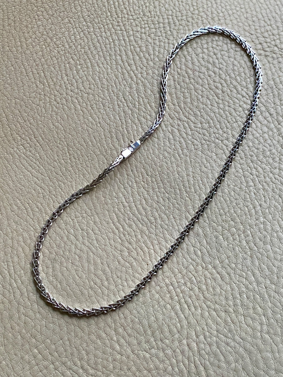 Vintage Italian 18k White Gold V-Link Necklace - 17 inch length