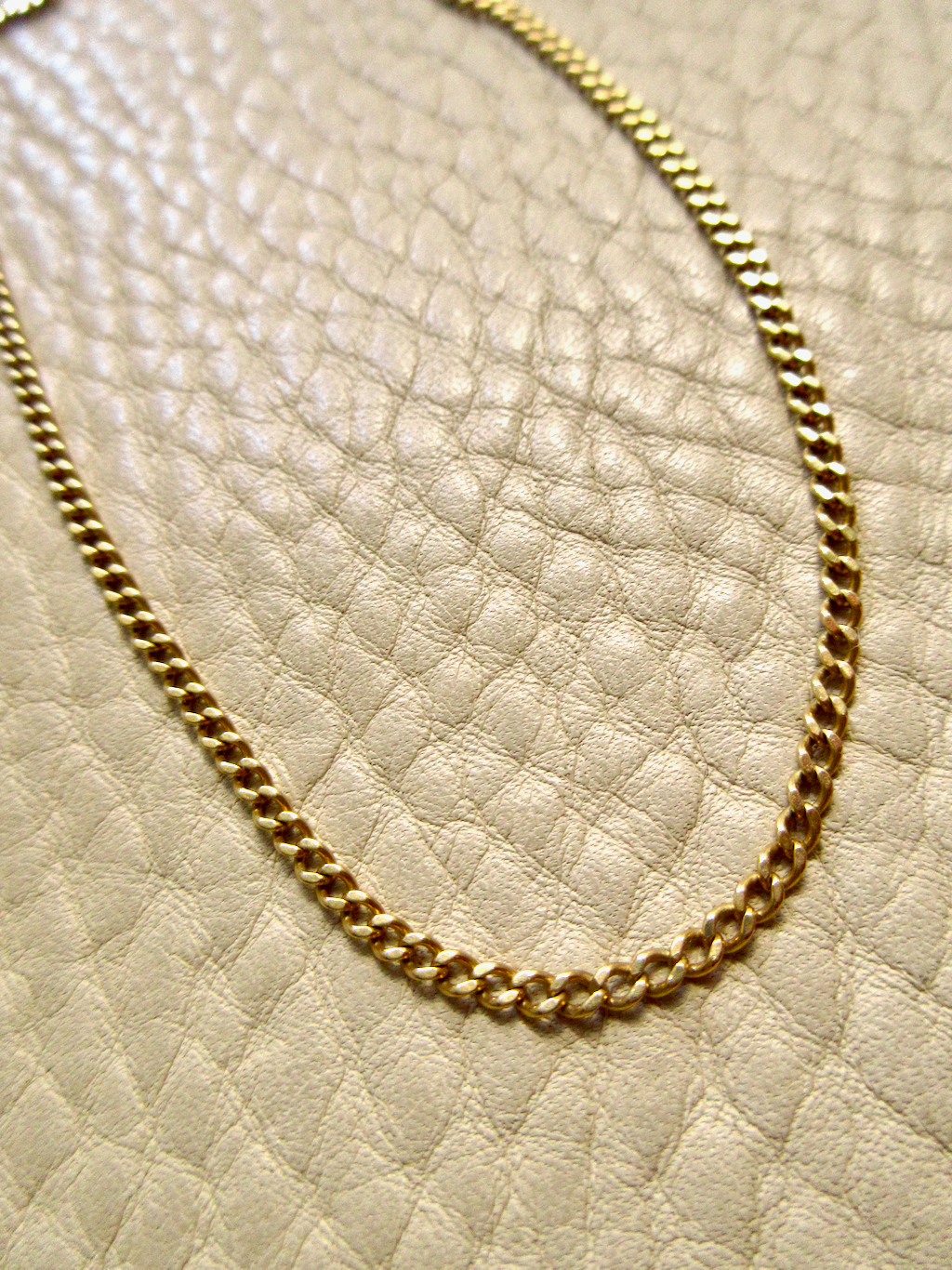 Vintage Italian 18k Yellow Gold Curb Link Chain Necklace – 23.4 Inch Length