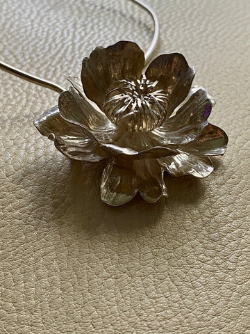 Exquisite detail! Sterling silver large realistic anemone flower pendant necking - Swedish vintage 1974