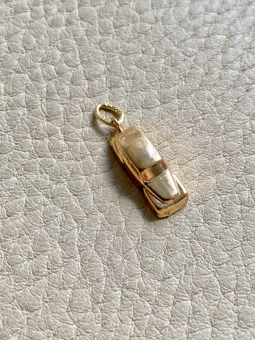 18k gold Swedish vintage charm or pendant - Vintage Car