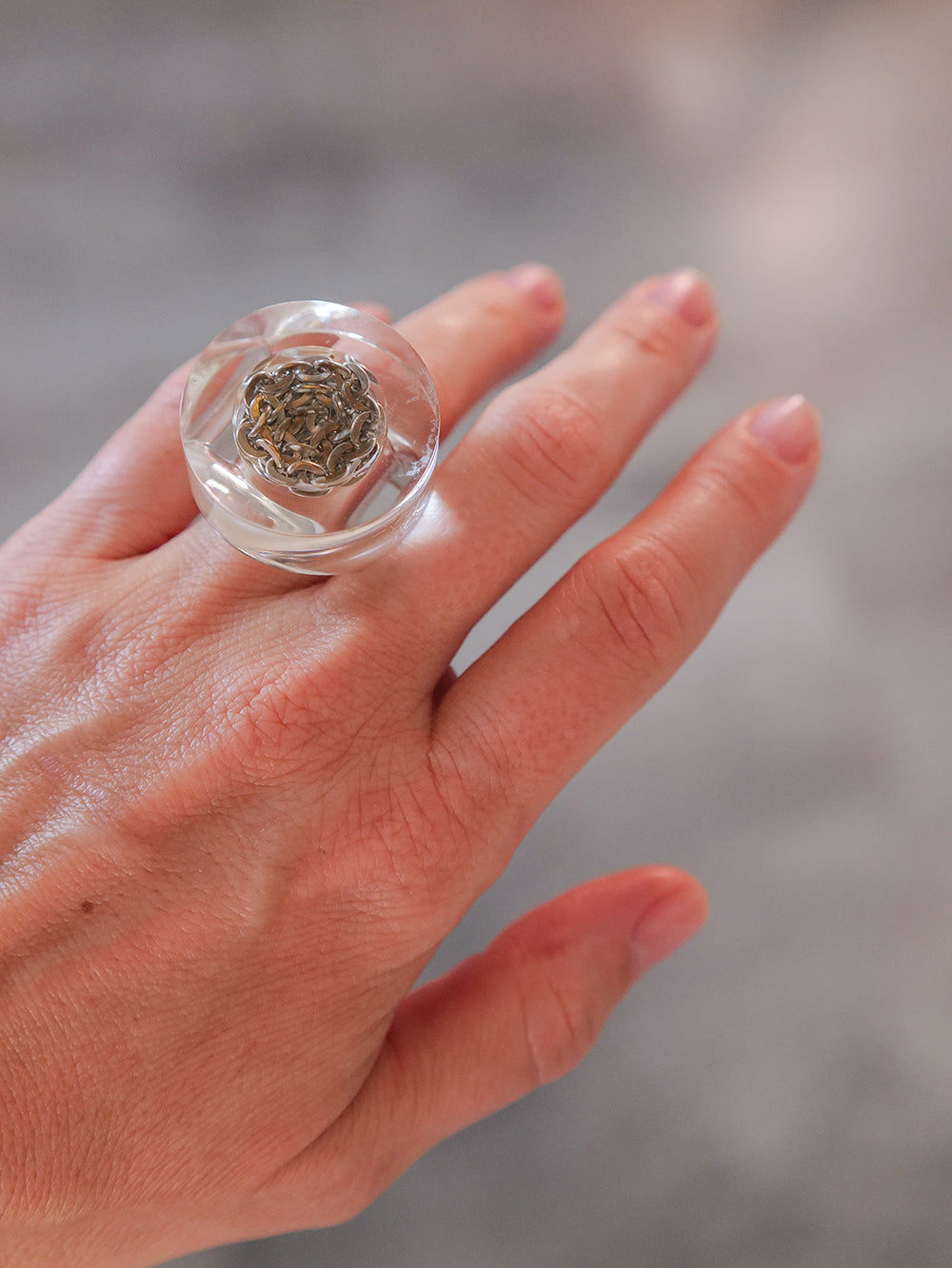 Vintage Siv Lagerström Chain Inclusion Acrylic Ring – Size 6.5