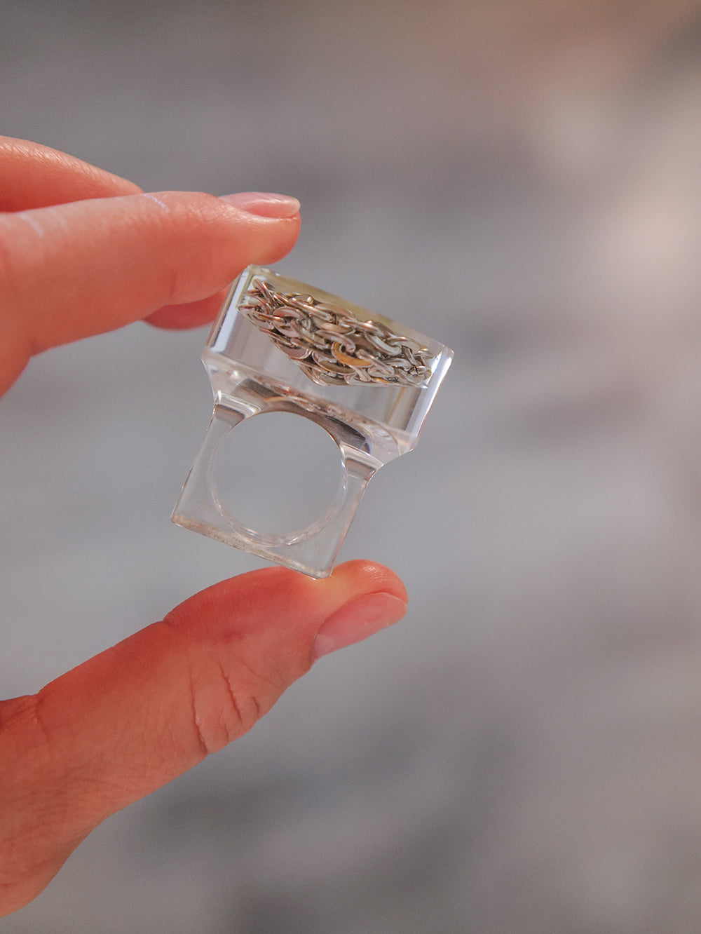 Vintage Siv Lagerström Chain Inclusion Acrylic Ring – Size 6.5