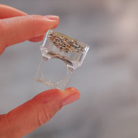 Vintage Siv Lagerström Chain Inclusion Acrylic Ring – Size 6.5