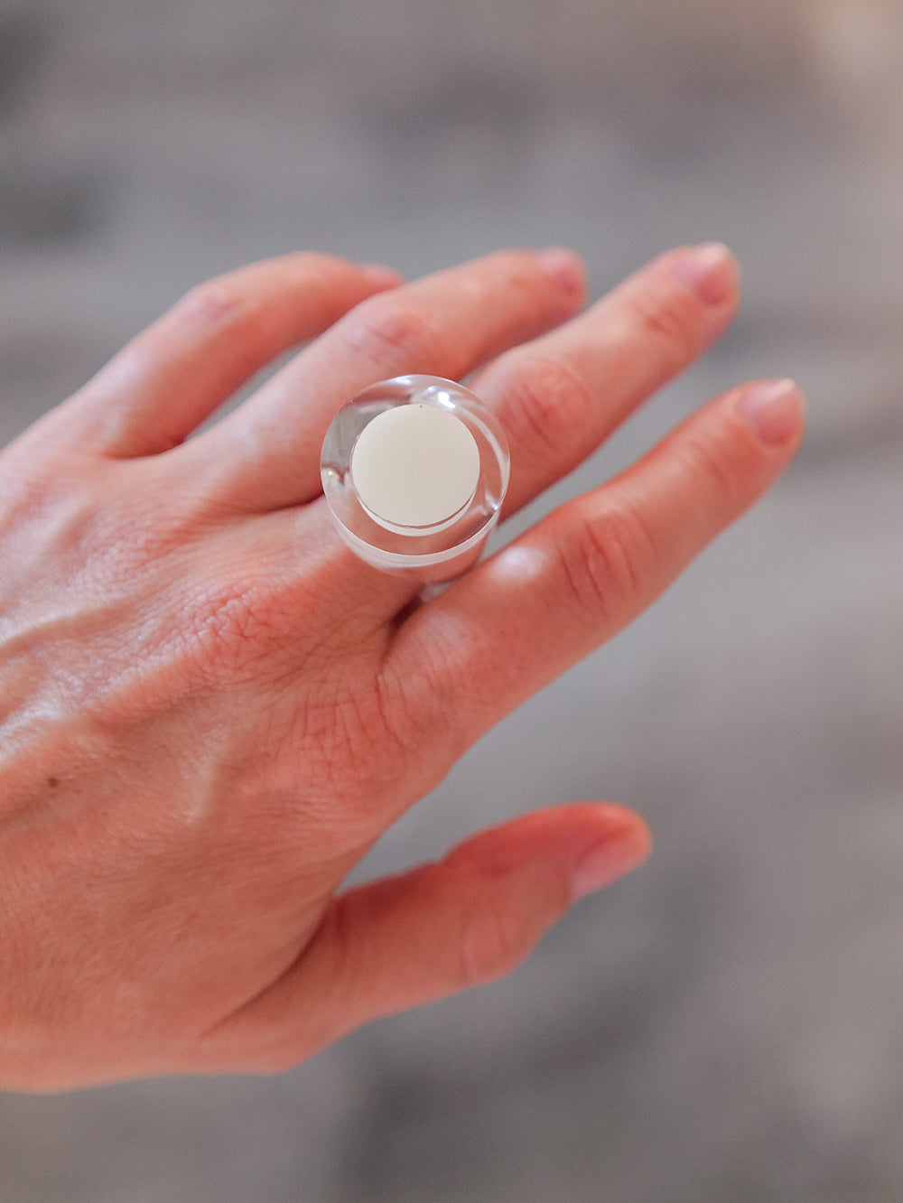 Vintage Siv Lagerström White Optical Acrylic Ring – Size 7.75