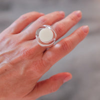 Vintage Siv Lagerström White Optical Acrylic Ring – Size 7.75