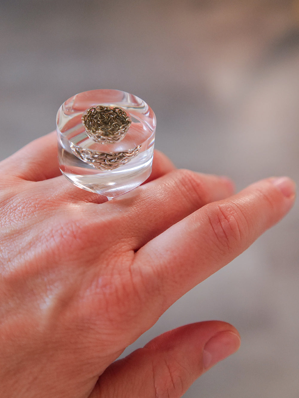 Vintage Siv Lagerström Chain Inclusion Acrylic Ring – Size 7.75