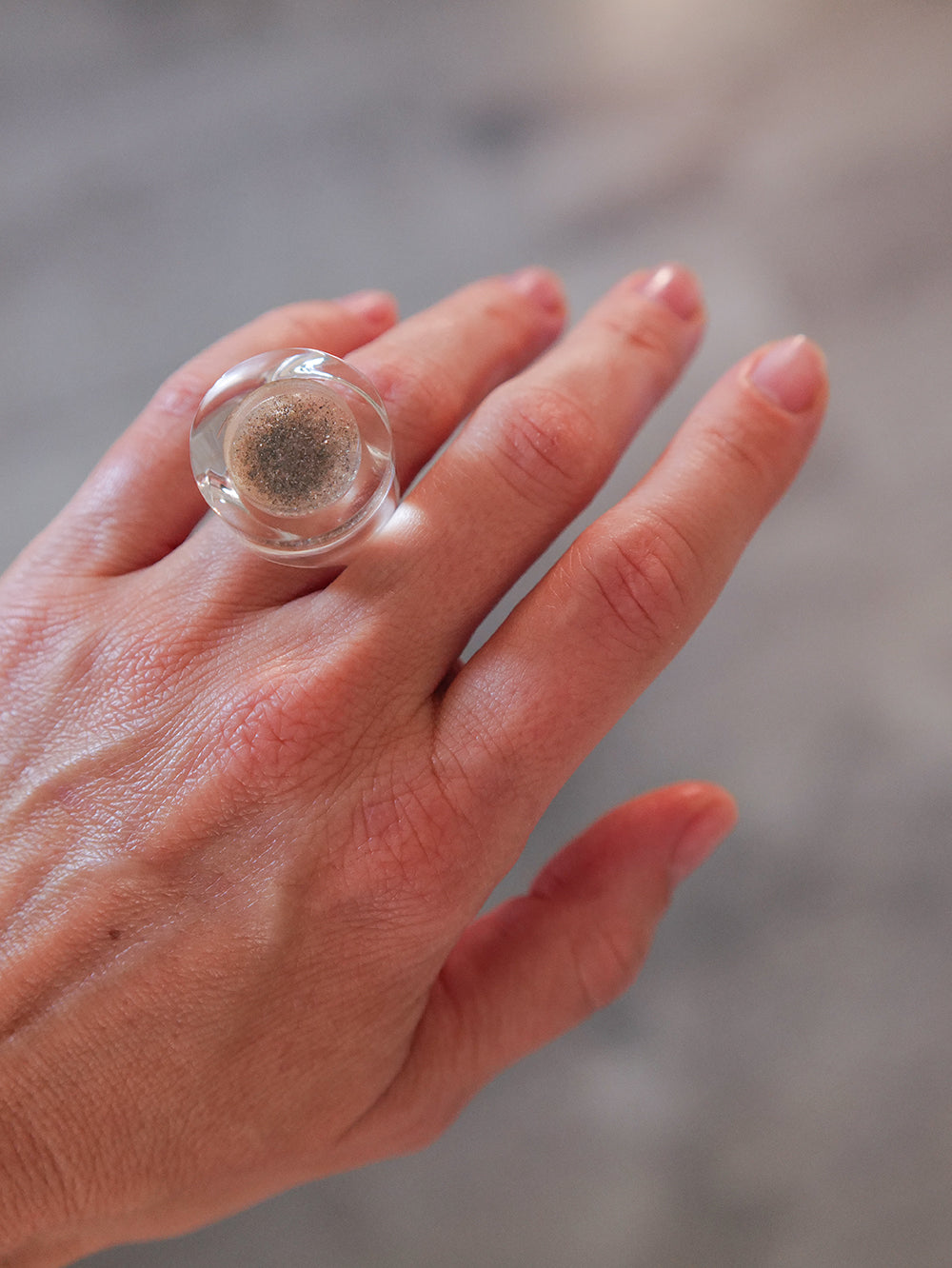 Vintage Siv Lagerström Sand Inclusion Acrylic Ring – Size 7.75