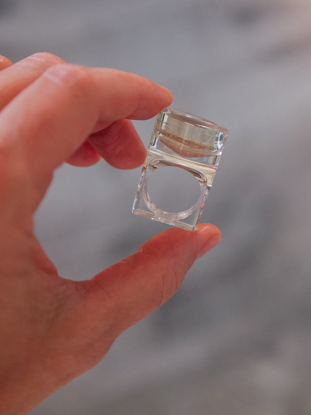 Vintage Siv Lagerström Sand Inclusion Acrylic Ring – Size 7.75