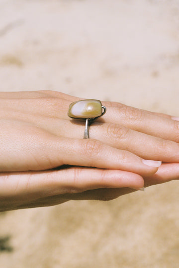 Modernist French Vintage Sculptural Silver Ring with Organic Polished Agate Stone - size 6