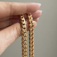 Chevron Dimensional Link Bracelet in 18k Gold - Vintage 1970s era - 7.3 inch length