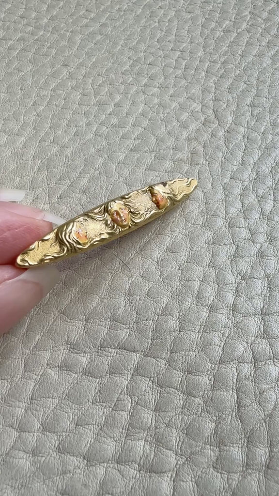 Gold brooch art nouveau era
