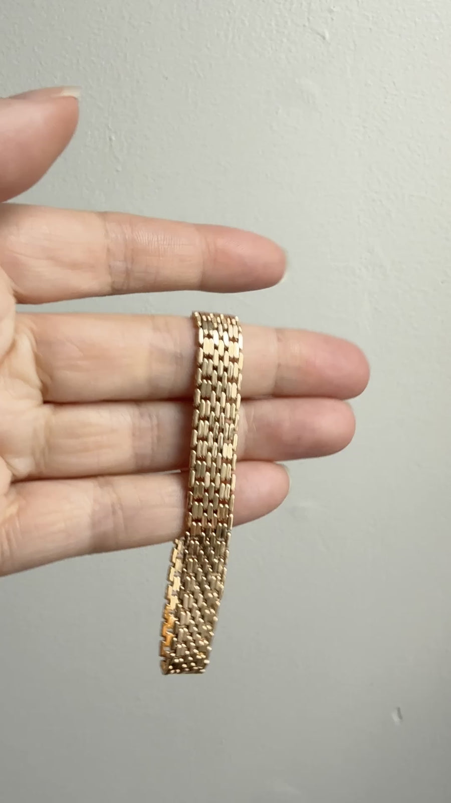 1943 Vintage Silky 18k Gold Wide Link Bracelet with Charm - 6.5 inch length
