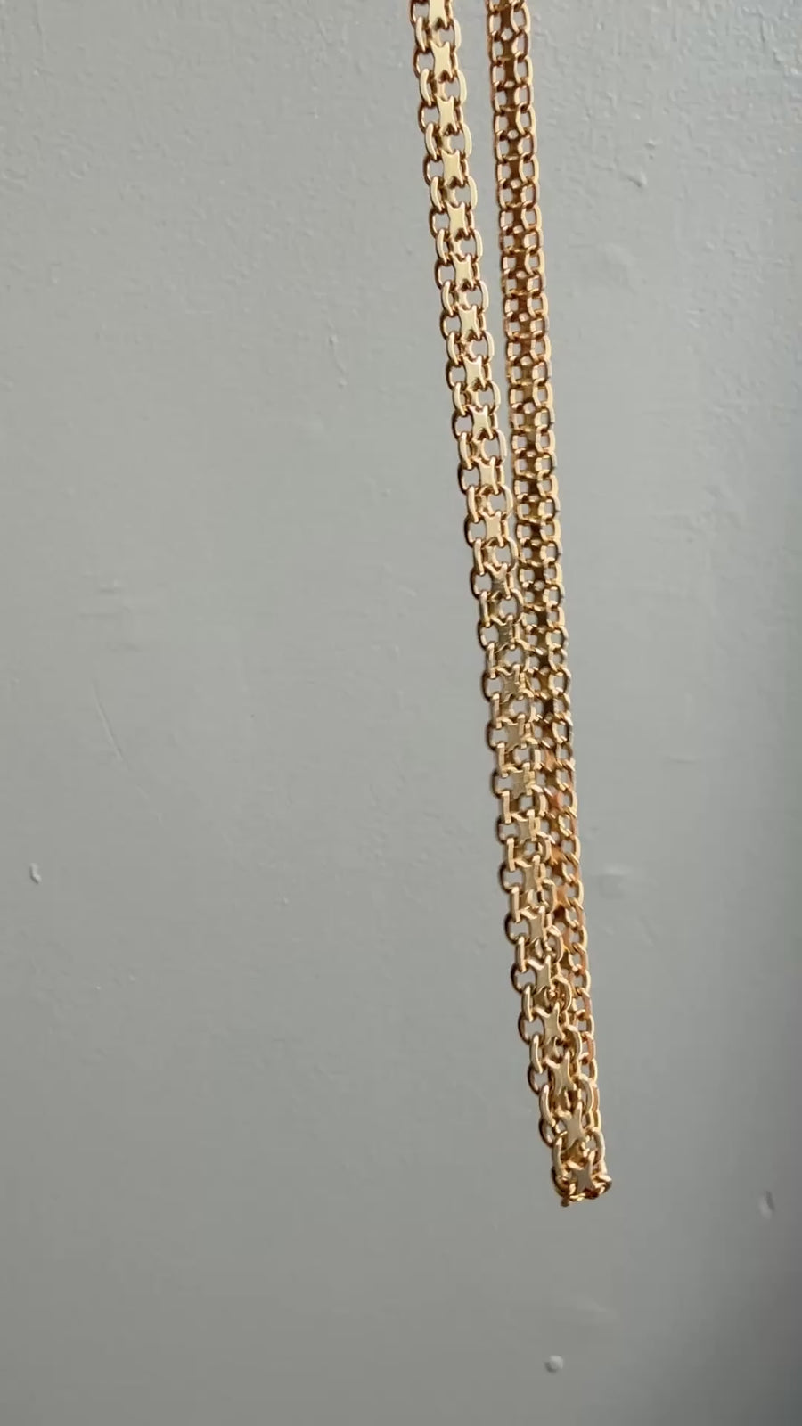 1960s era Graduated Star Link Necklace in 18k gold - 18 inch length