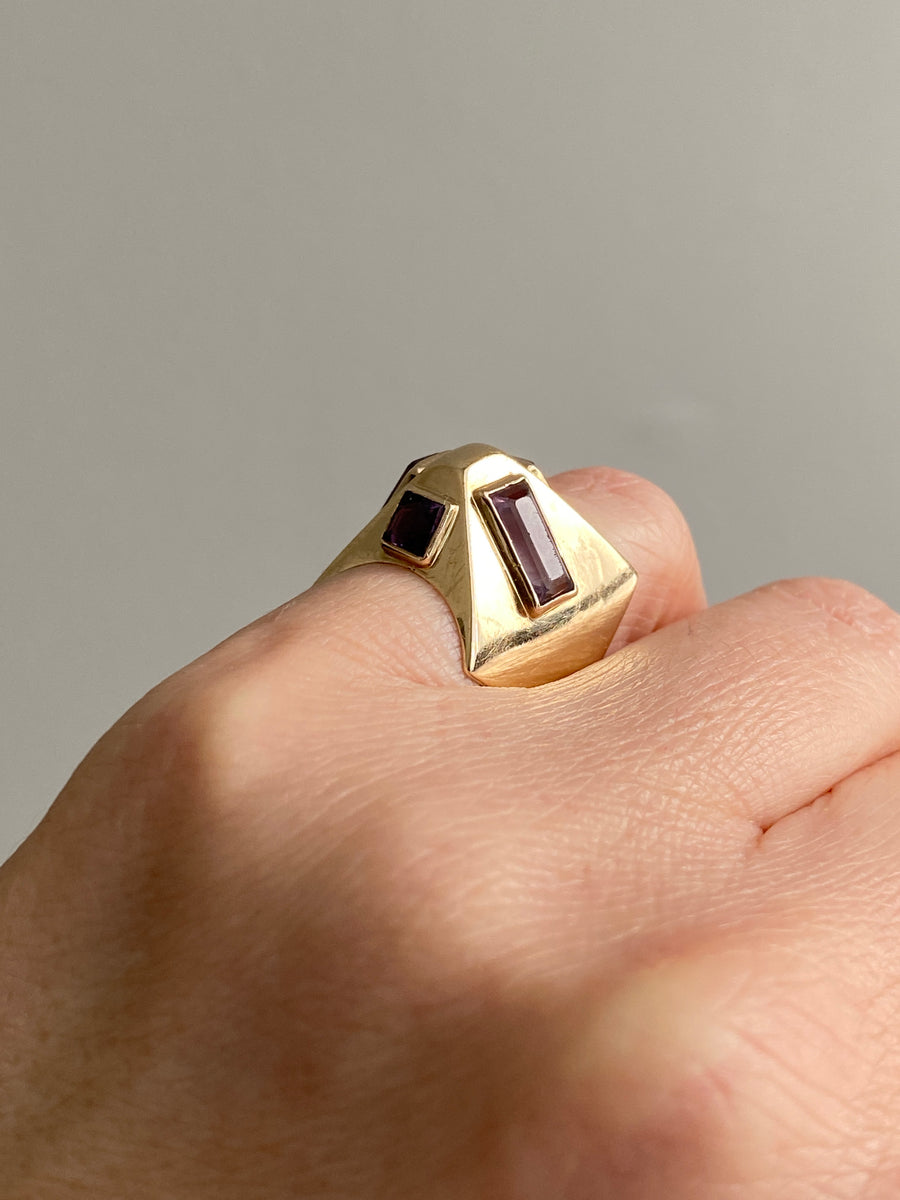 Unique Pyramid-form Amethyst and 14k Gold ring - Jørgen Larsen - size 4 - Vintage midcentury 1957-1973