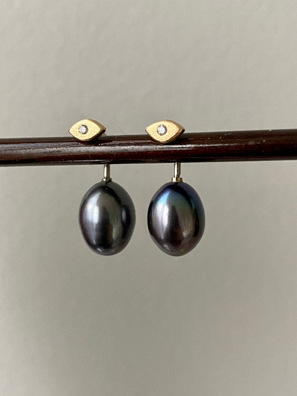 Incredibly unique!! - Pearl and 14k gold diamond eye earrings - Vintage Swedish 1930-1970