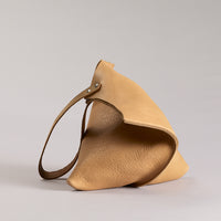 Wedge bag - Cashew bull hide