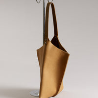 Wedge bag - Cashew bull hide