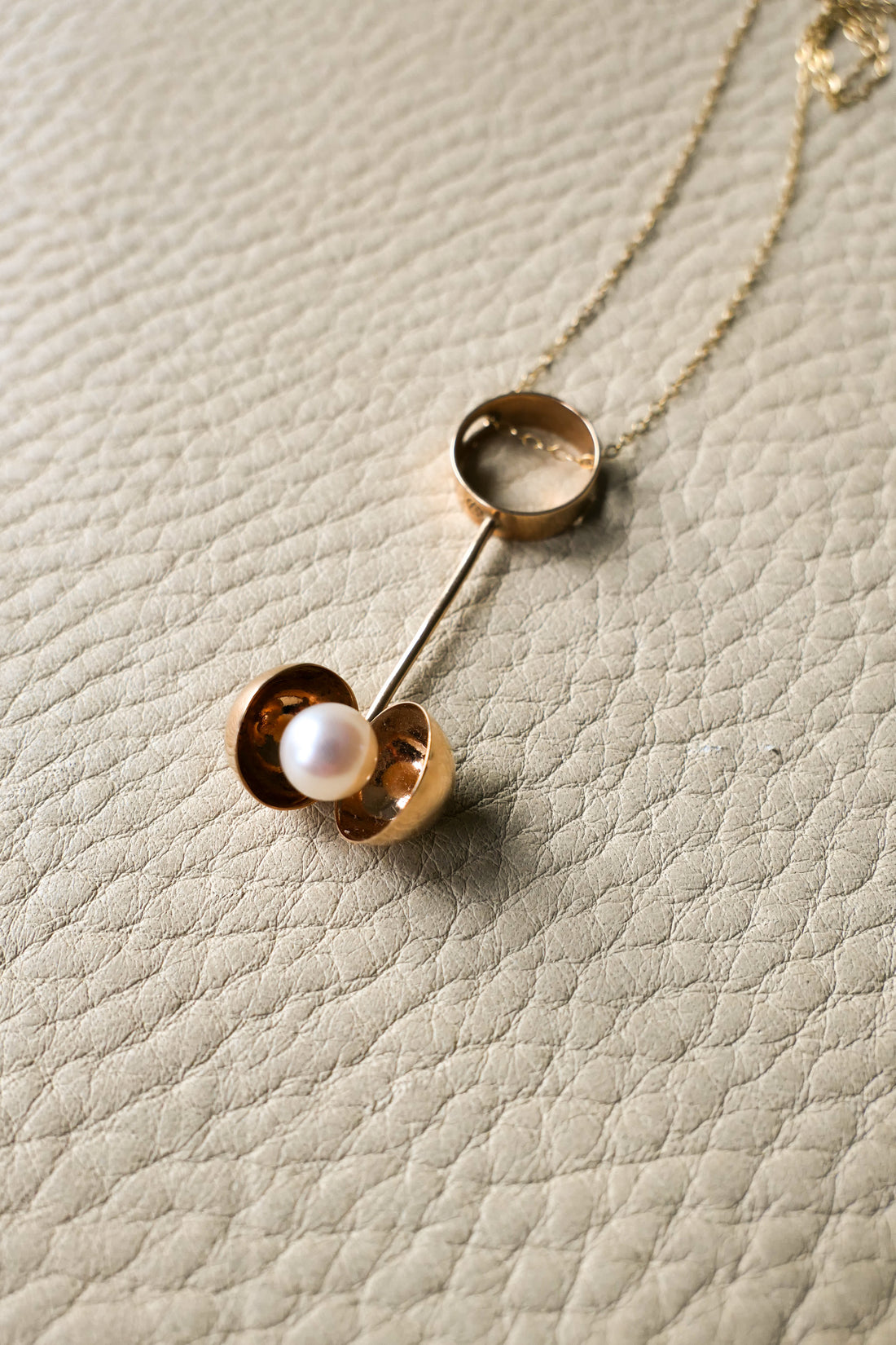 14k gold Finnish pendant with pearl, by Olli Auvinen for Westerback 1968
