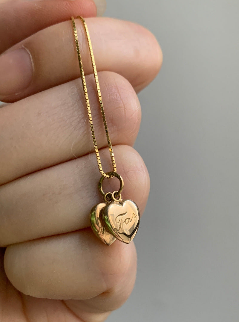 18k gold Swedish vintage charm or pendant - Mother Father hearts