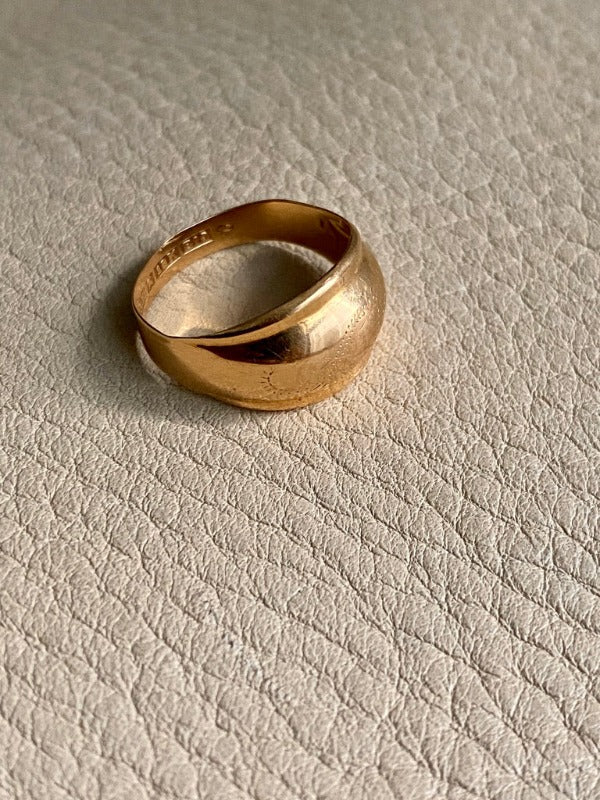 Swedish vintage 1976 cigar band ring in solid 18k gold - ring size 7.75