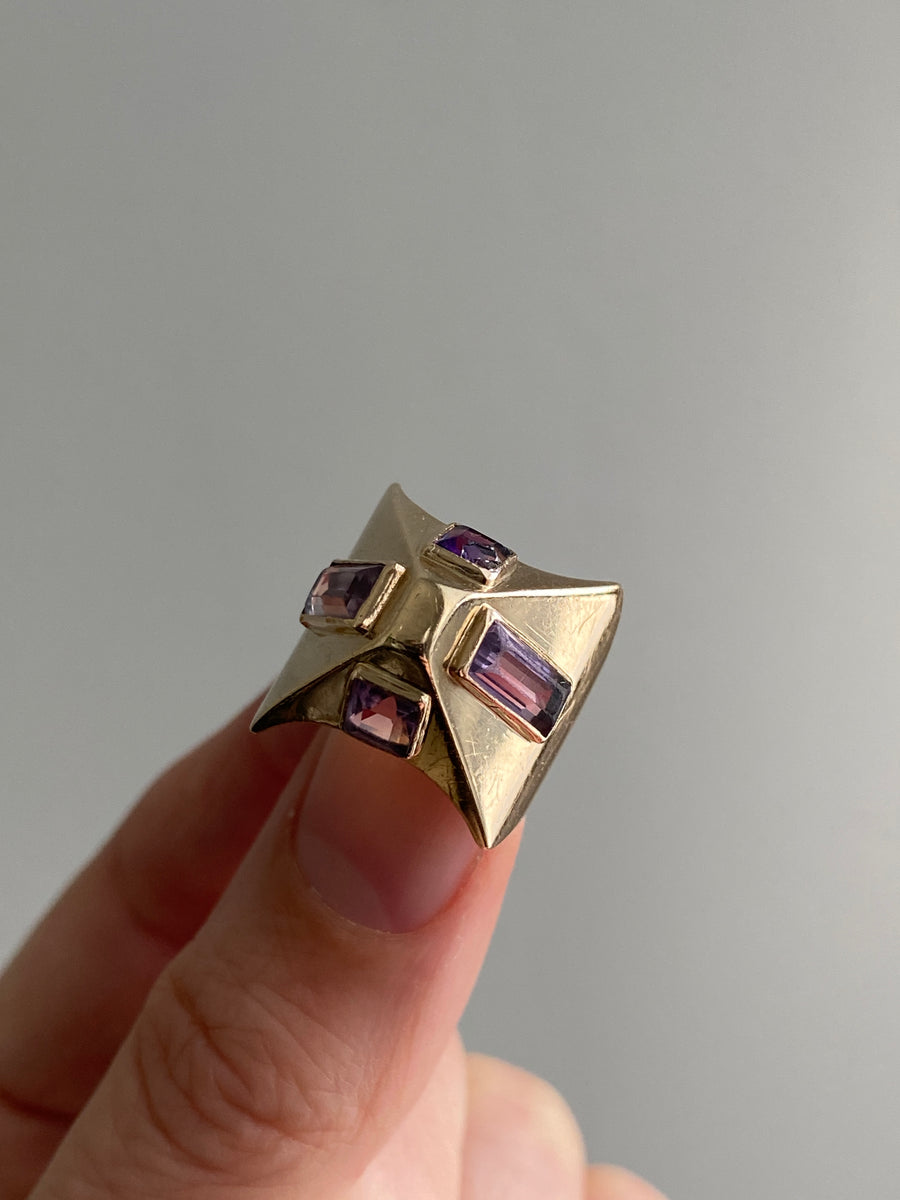 Unique Pyramid-form Amethyst and 14k Gold ring - Jørgen Larsen - size 4 - Vintage midcentury 1957-1973