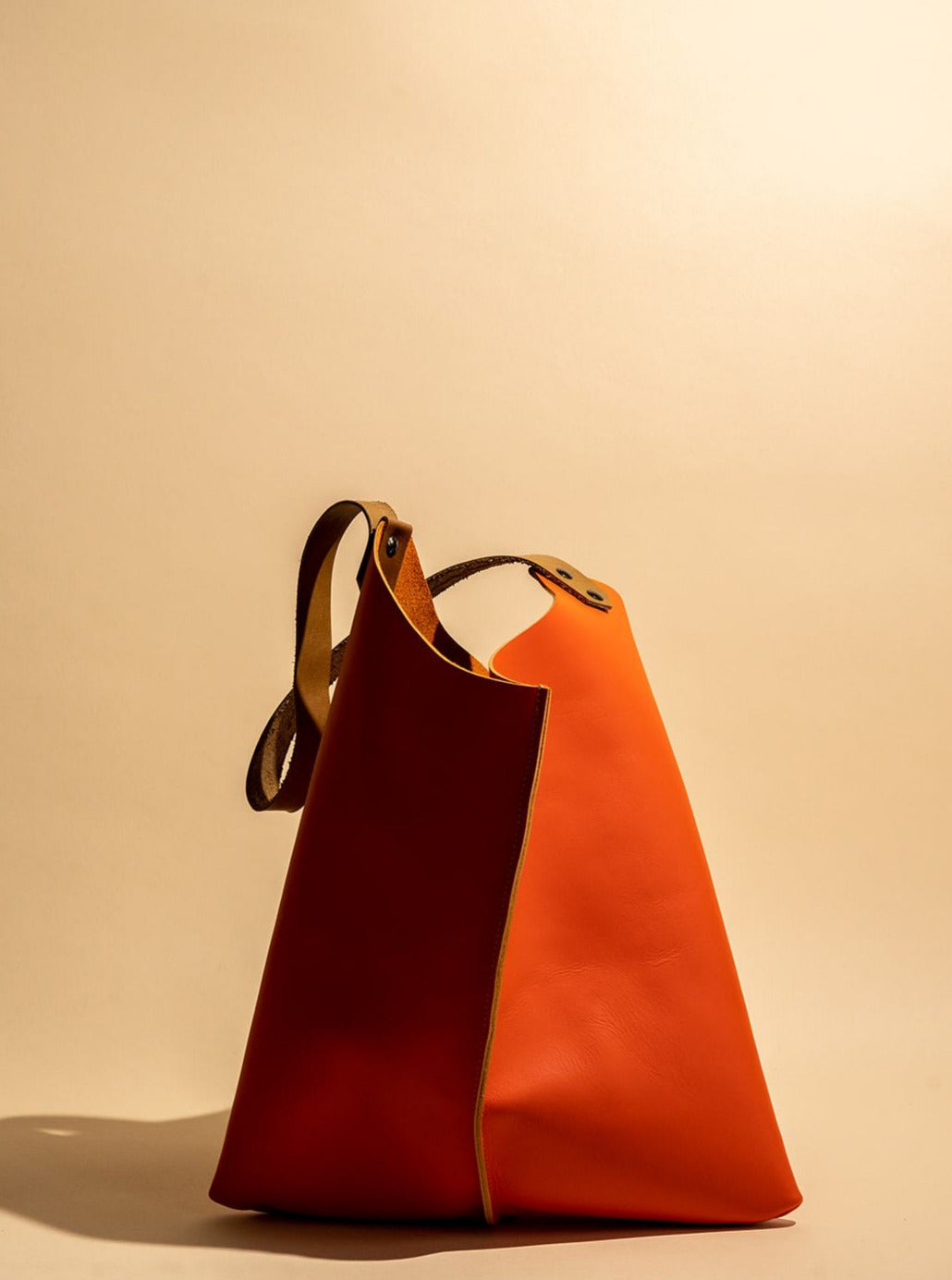 Wedge bag - Papaya orange leather