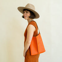 Wedge bag - Papaya orange leather