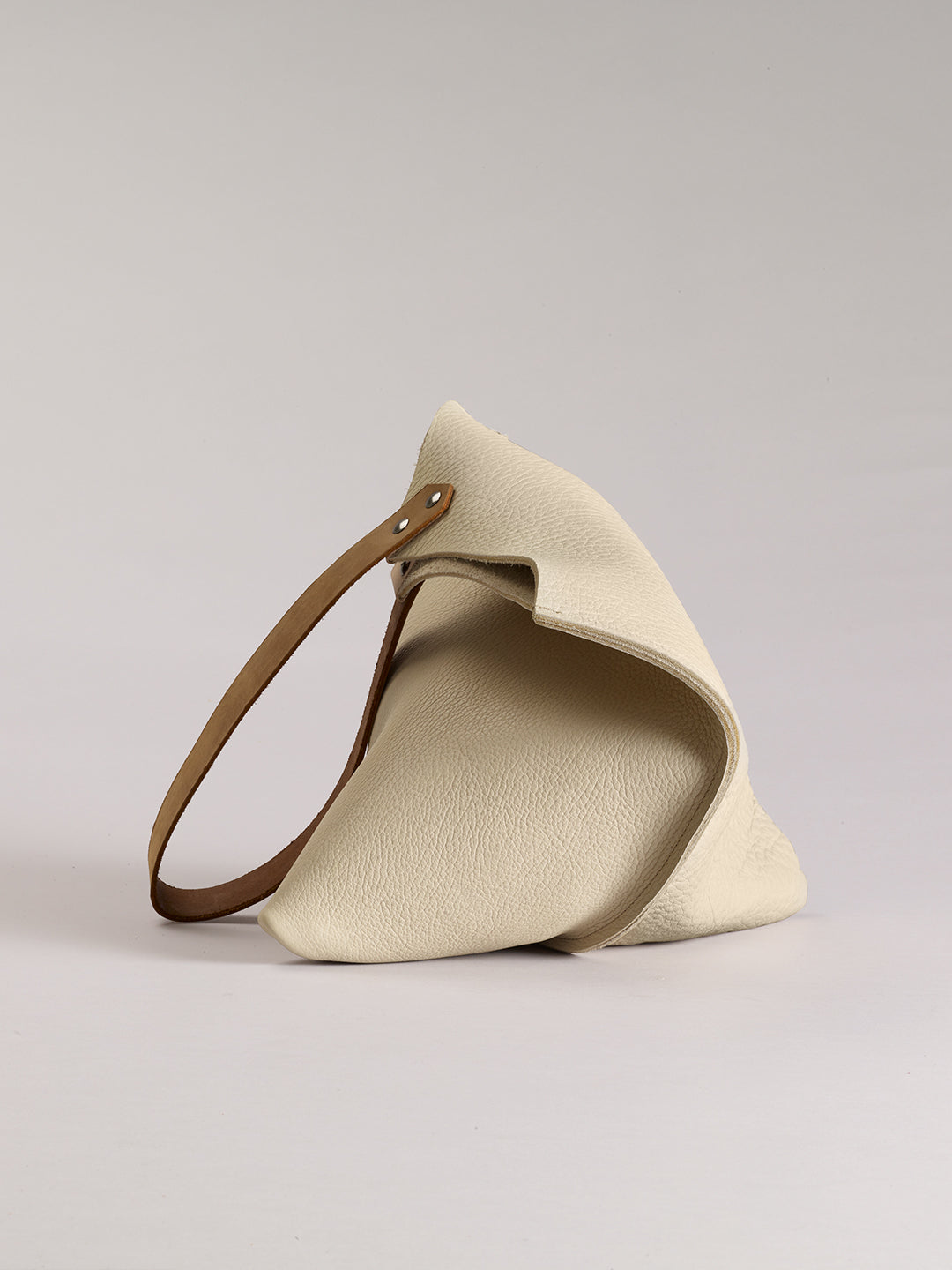 Wedge bag - Thick cream bull hide