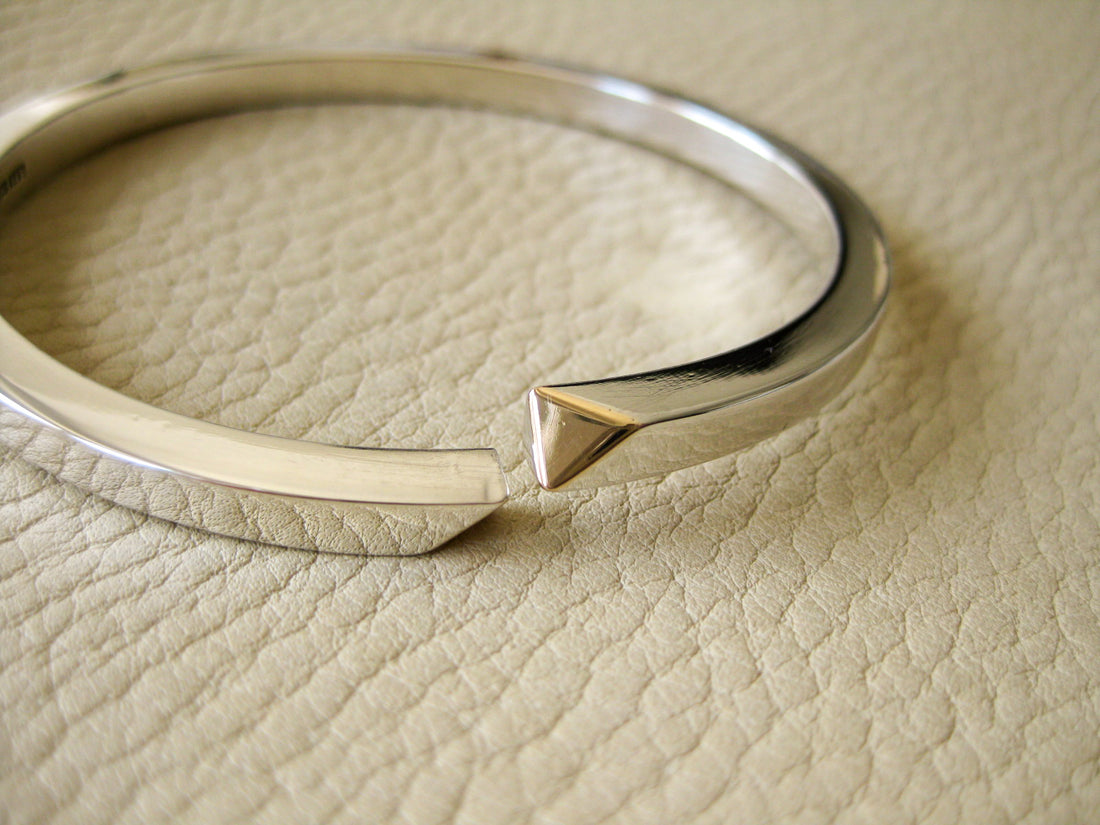 Heavy 46g Modernist Danish sterling silver bangle with gold tips