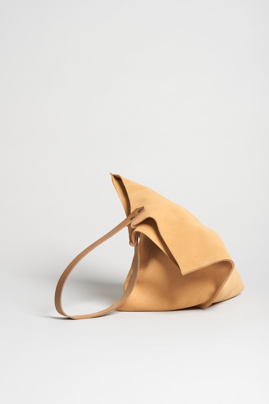 Wedge bag -  Sand suede