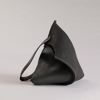 Wedge bag - True black bull hide