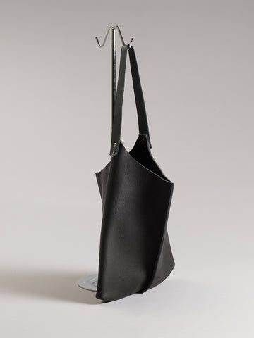 Wedge bag - True black bull hide