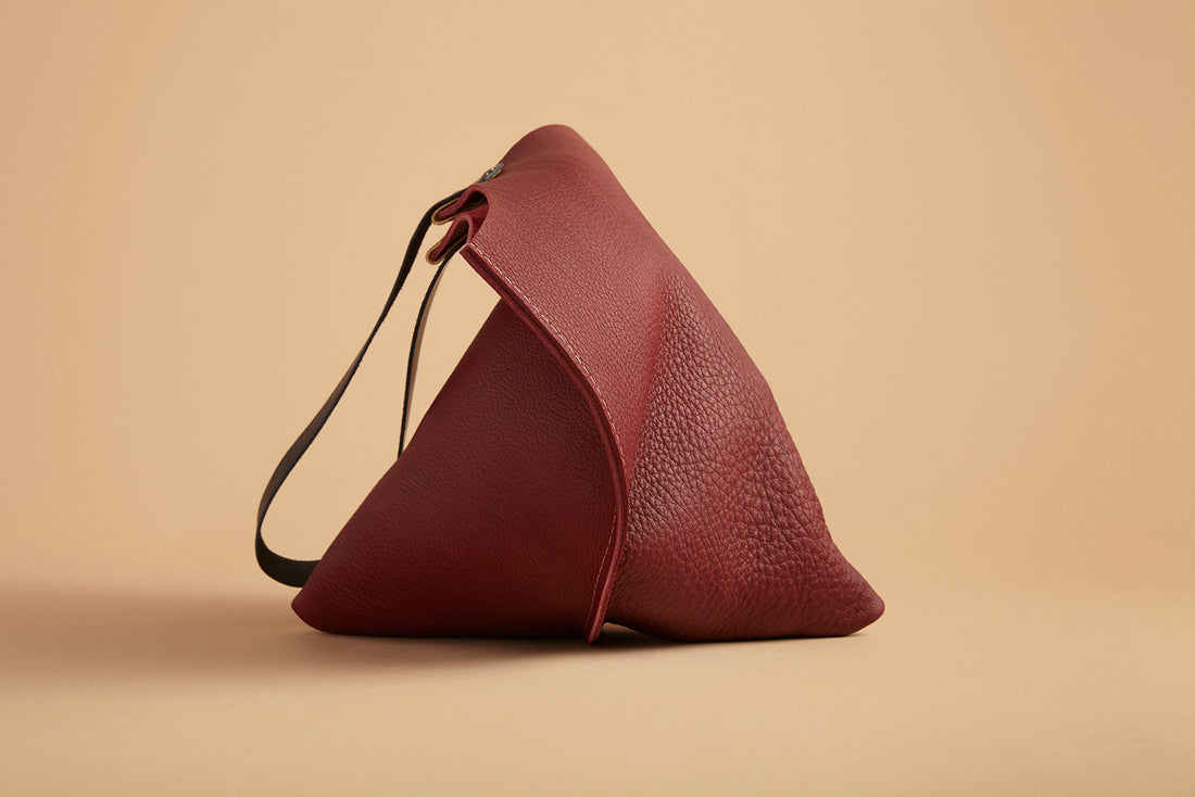 Wedge bag - Port bull hide