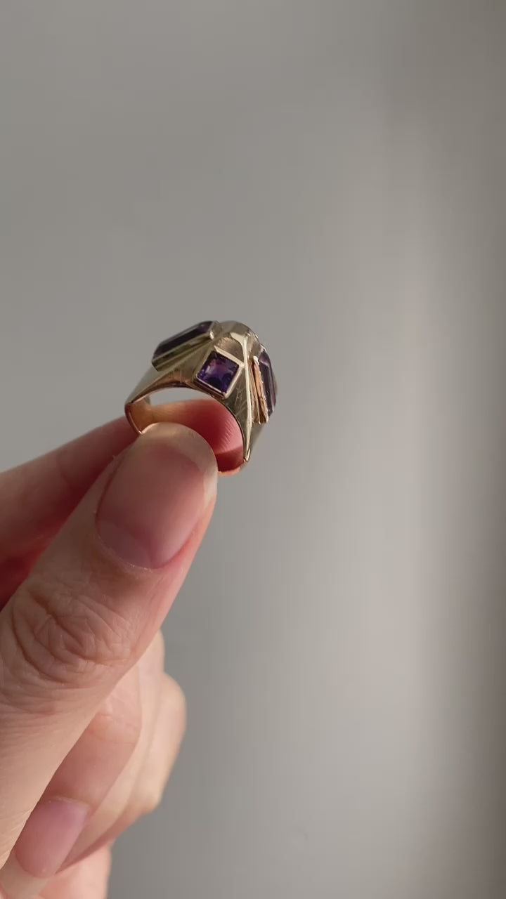 Unique Pyramid-form Amethyst and 14k Gold ring - Jørgen Larsen - size 4 - Vintage midcentury 1957-1973