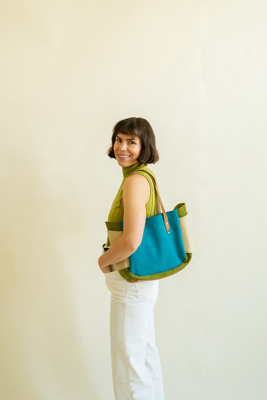 Design your own CUSTOM colorway with Jill - Brev carryall leather bag